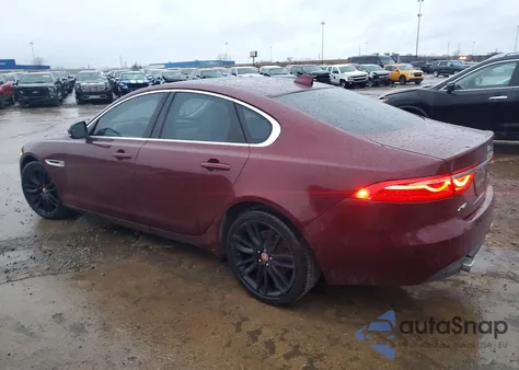 2017 Jaguar Xf Prestige z USA, uszkodzony, nr VIN SAJBK4BV2HCY28419
